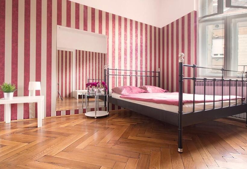 הוסטל Guesthouse Centar 2