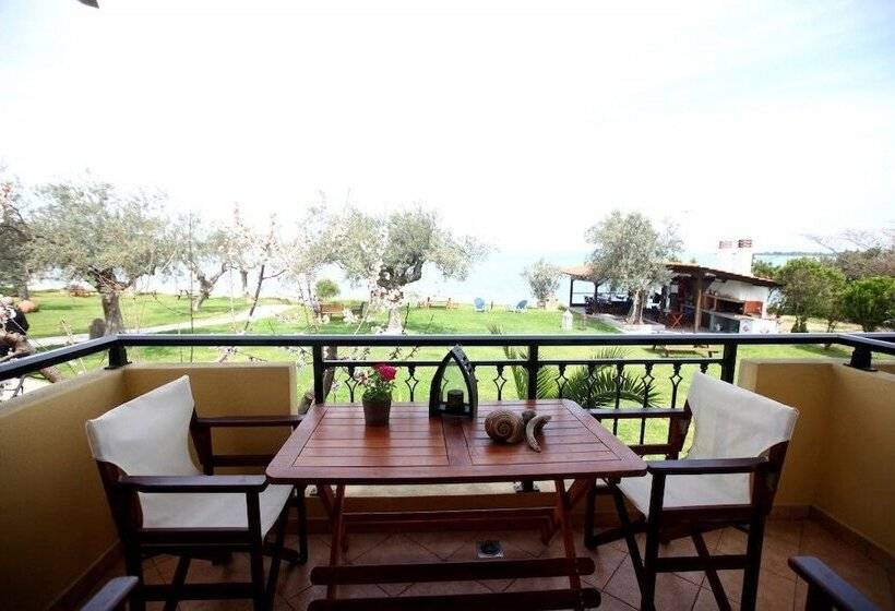 Anna Karra Studios & Apartments