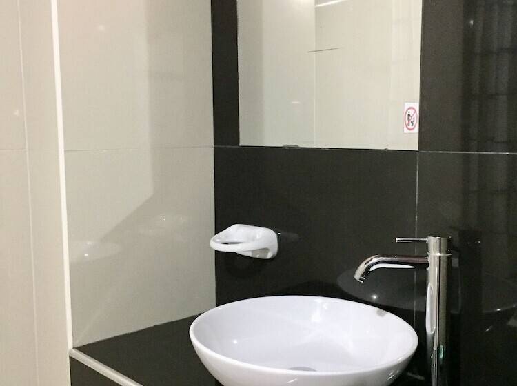 민박 Casa Blanca Lodge