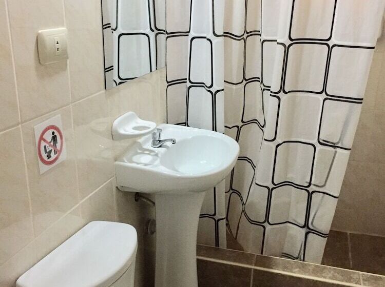 민박 Casa Blanca Lodge