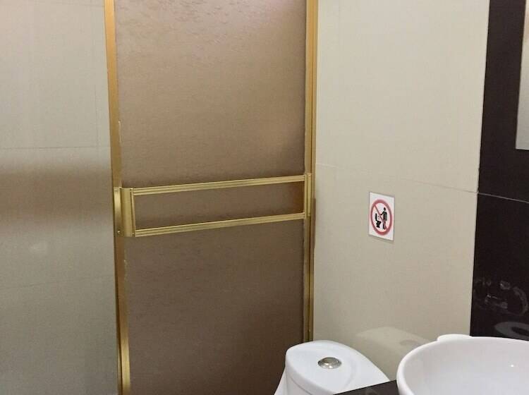 민박 Casa Blanca Lodge