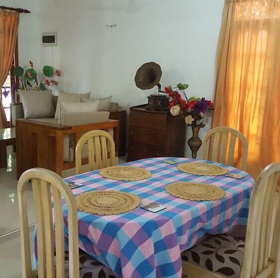 住宿加早餐  Kavindi Villa Aluthgama