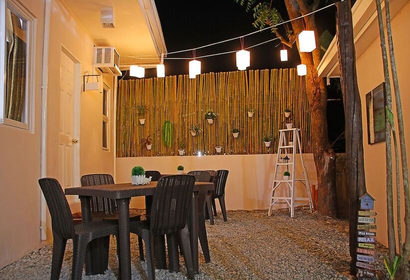 تختخواب و صبحانه Prim Travellers Inn