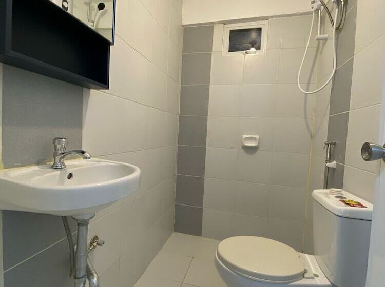 تختخواب و صبحانه Prim Travellers Inn