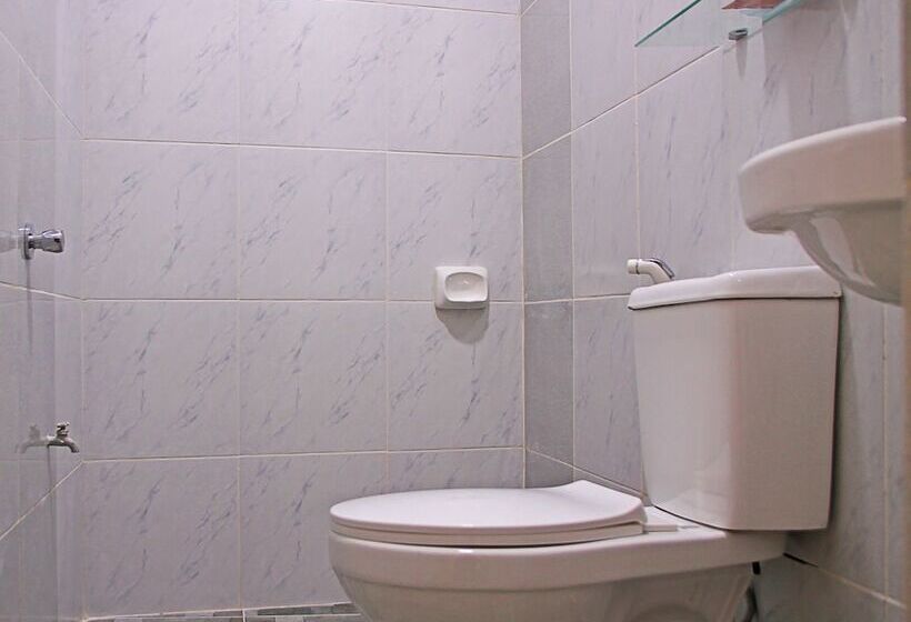 تختخواب و صبحانه Prim Travellers Inn