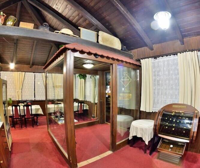 Bed And Breakfast Restaurant Dp