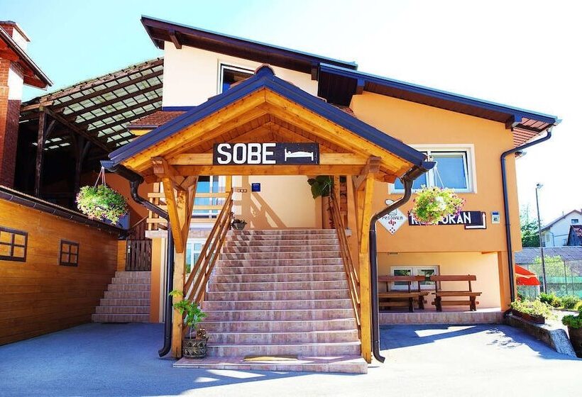 Bed And Breakfast Restaurant Dp