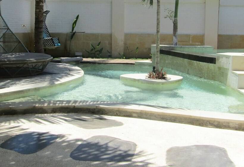 تختخواب و صبحانه The White Key Luxury Villas