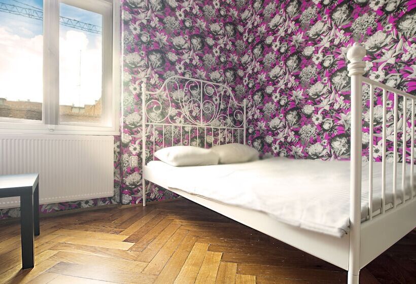 הוסטל Guesthouse Centar 2