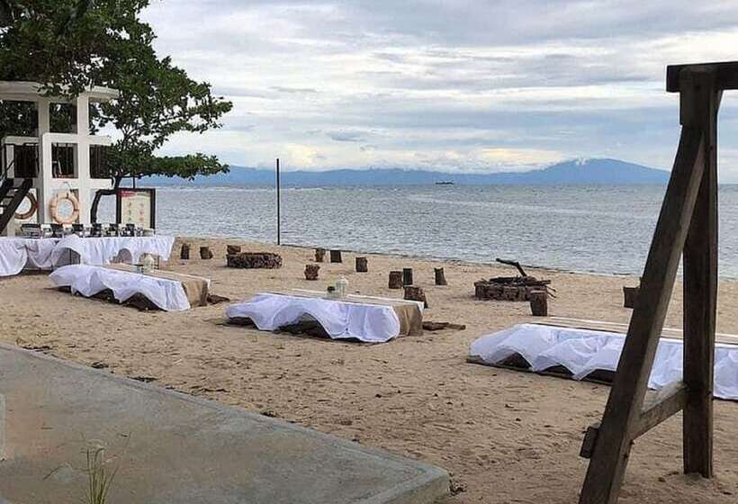 בית מלון כפרי Crusoe Cabins Casobe