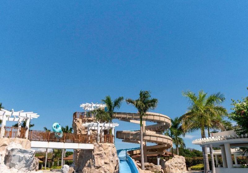 בית מלון כפרי Crusoe Cabins Casobe