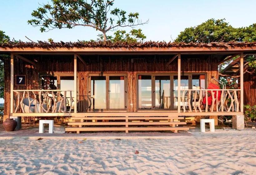 בית מלון כפרי Crusoe Cabins Casobe