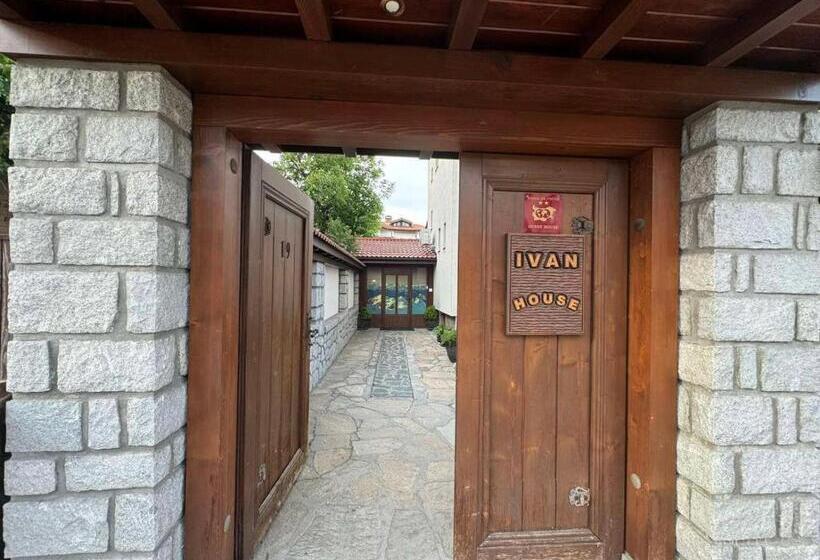 호텔 Guest House Ivan