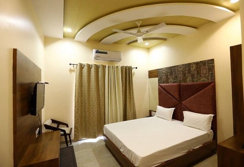 בית מלון כפרי Ishwar Nain