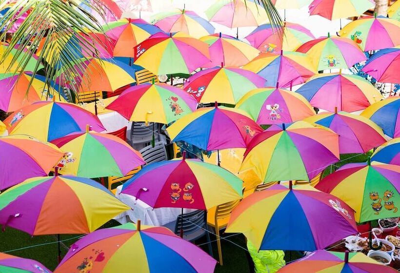 هتل Jelly's Haven Resort