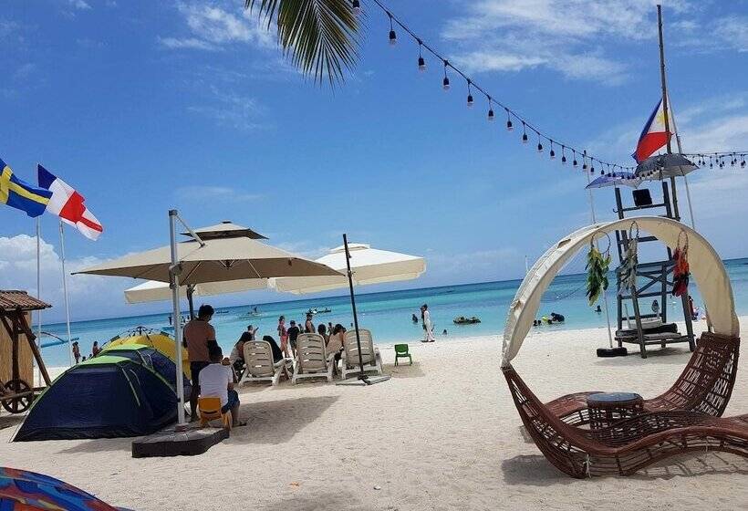 هتل Jelly's Haven Resort