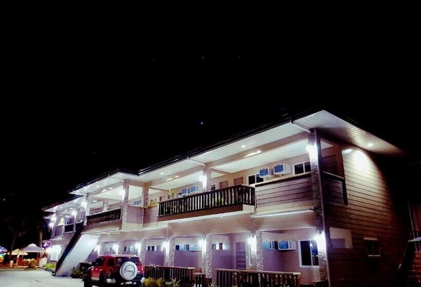 هتل Jelly's Haven Resort