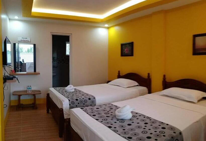 هتل Jelly's Haven Resort