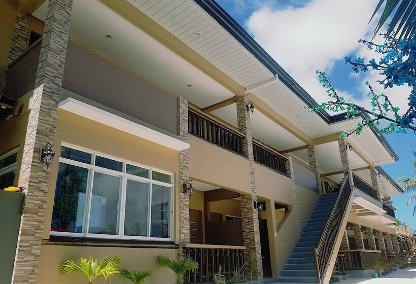 هتل Jelly's Haven Resort