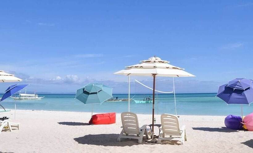 هتل Jelly's Haven Resort