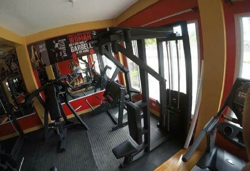 هتل Jelly's Haven Resort