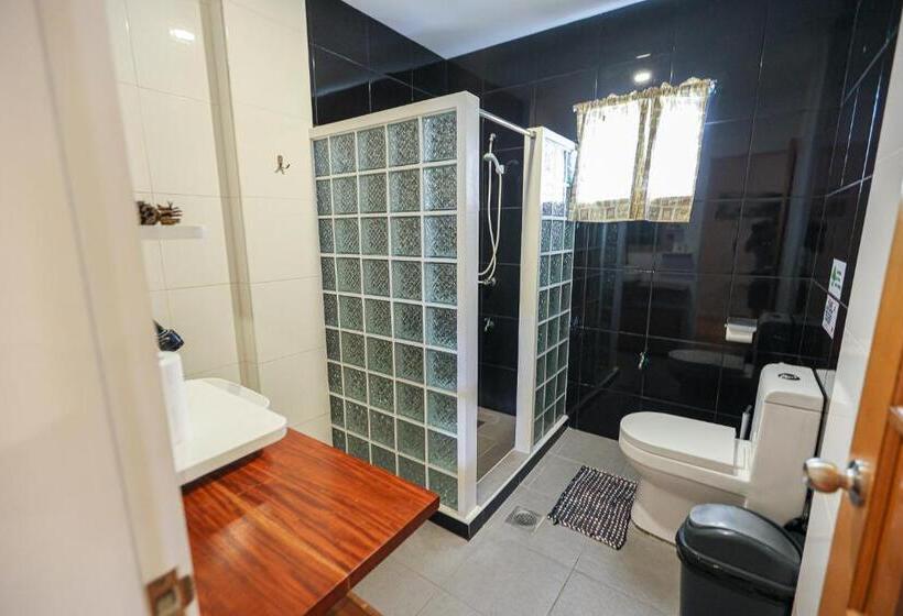 هتل Kingswick Residences & Lodge