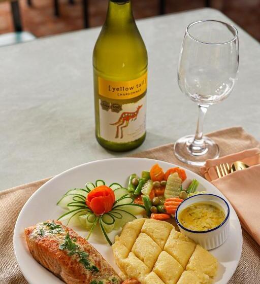 هتل Kingswick Residences & Lodge