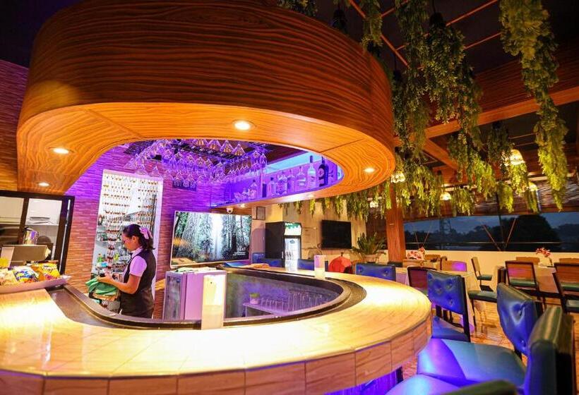 هتل Kingswick Residences & Lodge