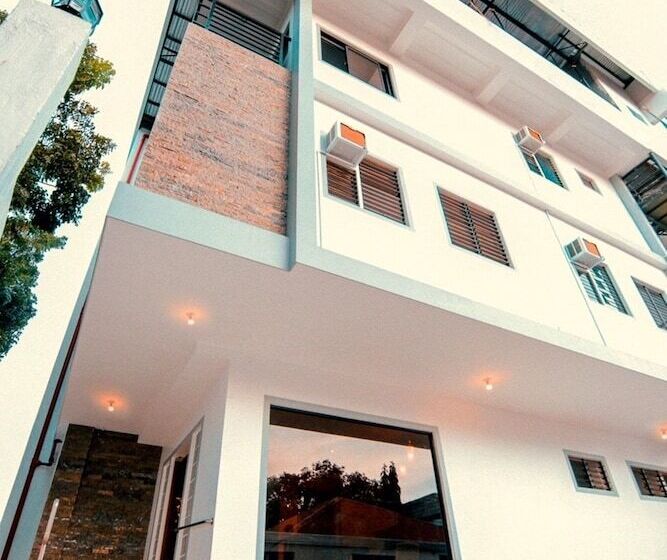 هتل Kingswick Residences & Lodge