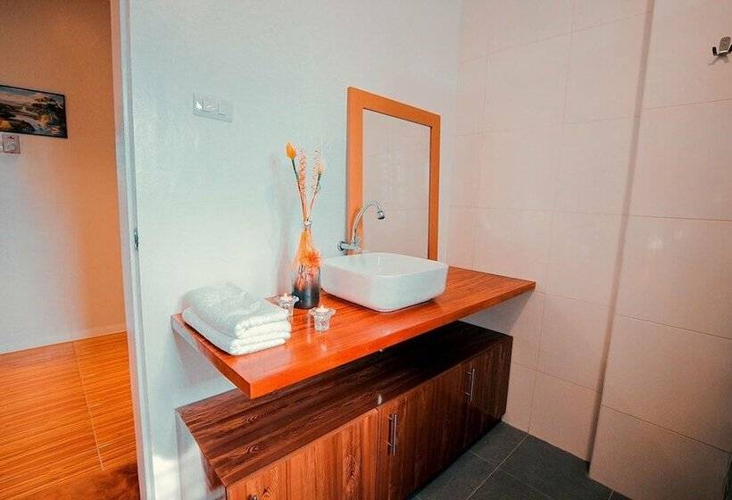 هتل Kingswick Residences & Lodge