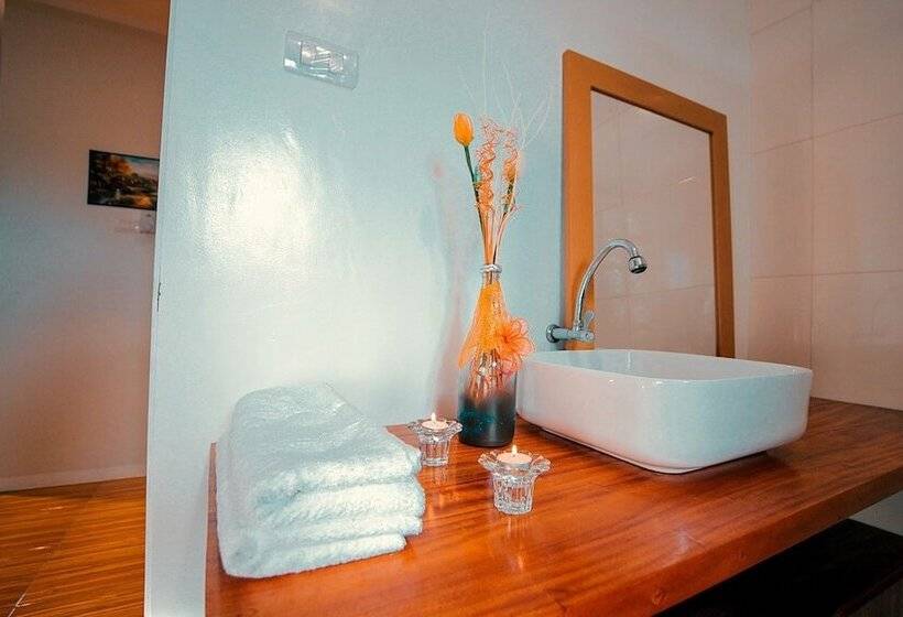 هتل Kingswick Residences & Lodge