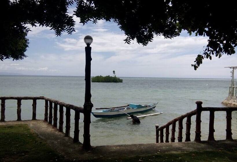 فندق Larville Pool Garden Resort & Restaurant