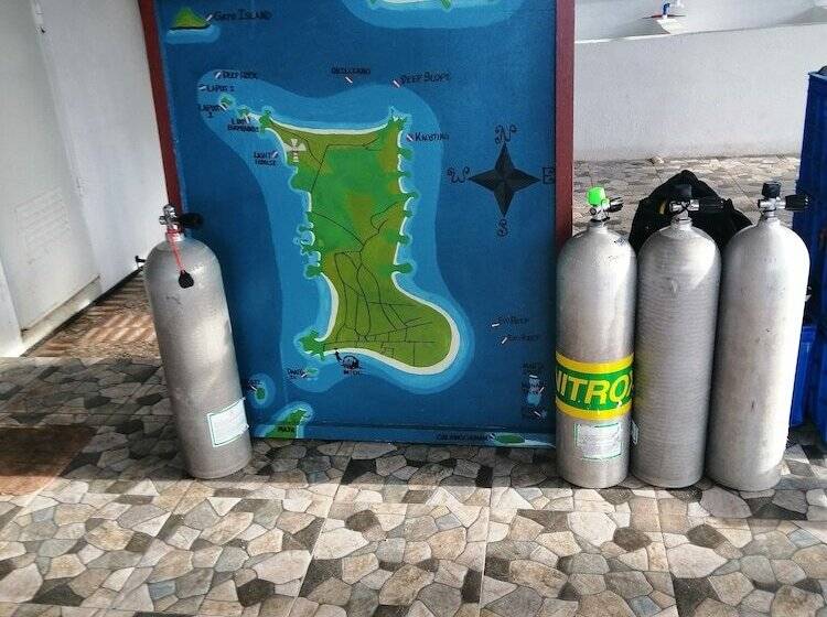 هتل Mabuhay Thresher Dive Resort