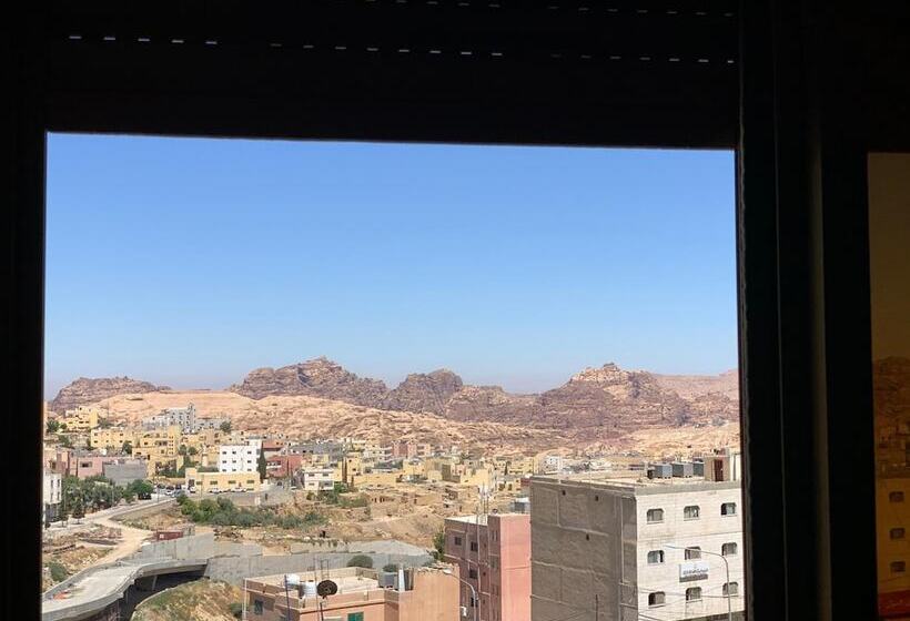 هتل Petra Sky
