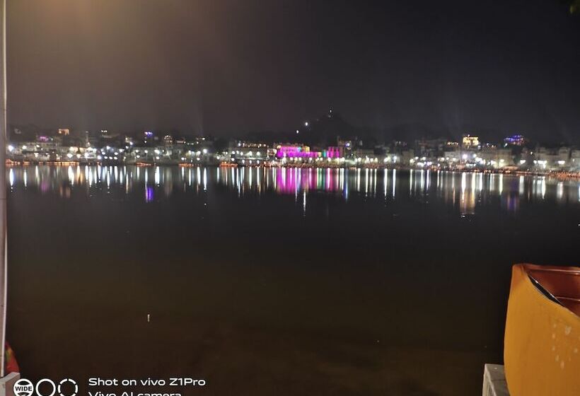 هتل Radhika Palace