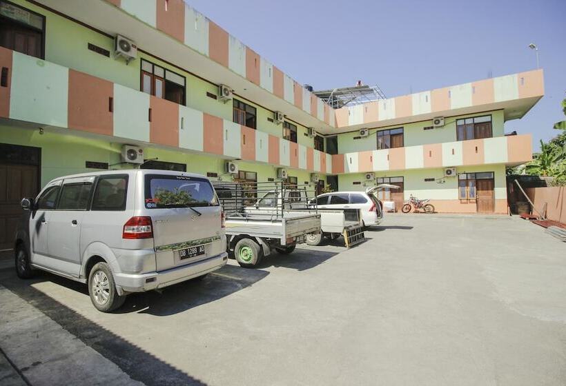 酒店 Reddoorz @ Malalayang Manado