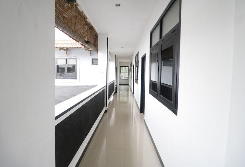 酒店 Reddoorz Plus @ Jalan Raden Intan Lampung