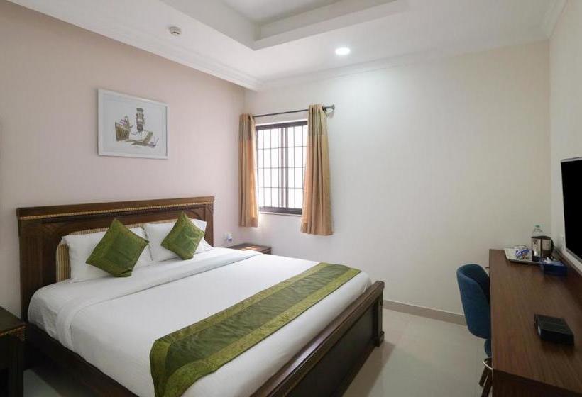 هتل Treebo Trend Madras Inn