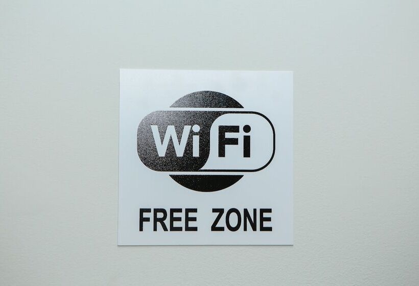 Kupe Capsule Hotel & Hostel