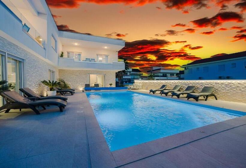 Luxury Apartments Marija