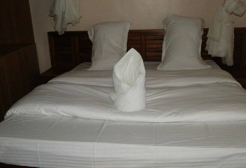 ペンション Easy Sleep Guesthouse