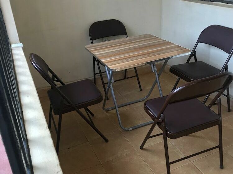 ペンション Easy Sleep Guesthouse