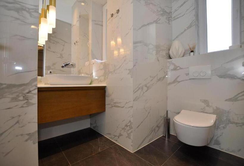 펜션 Fortuna Luxury Rooms