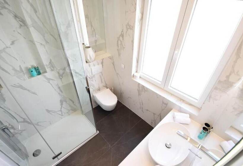 펜션 Fortuna Luxury Rooms