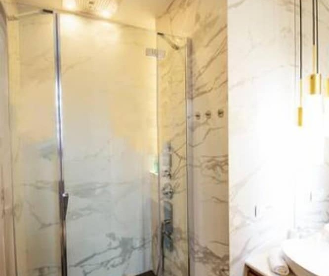 펜션 Fortuna Luxury Rooms