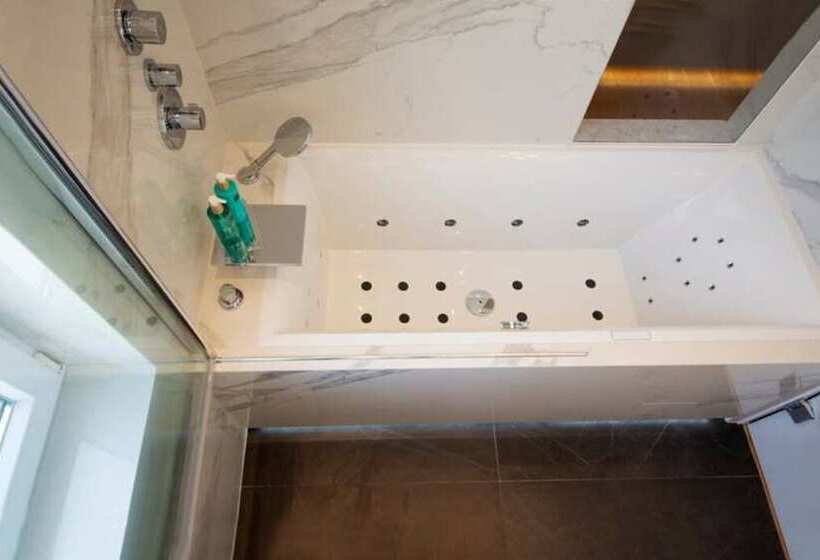 펜션 Fortuna Luxury Rooms