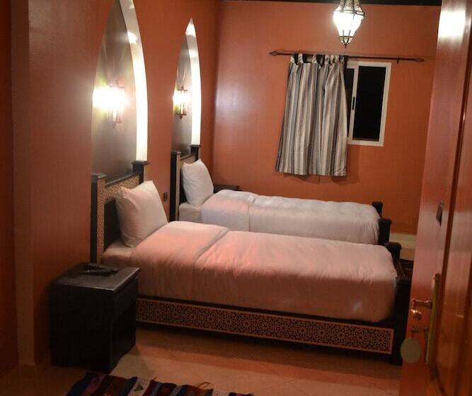 ペンション Inyan Dakhla