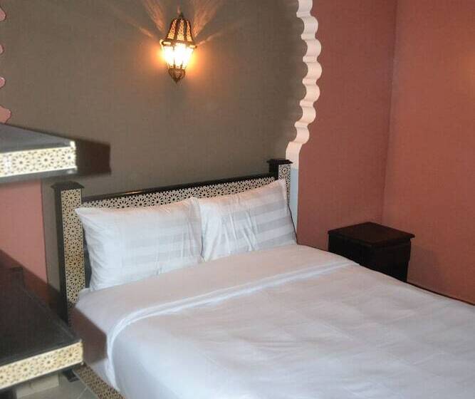 ペンション Inyan Dakhla