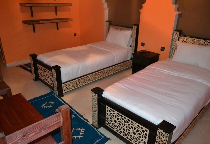 ペンション Inyan Dakhla