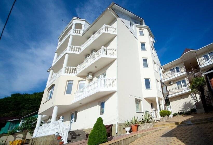 پانسیون Lera Guest House